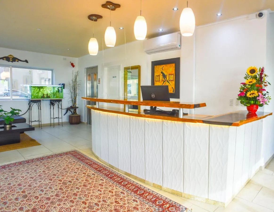 Hotel 12 BEES Playa del Carmen