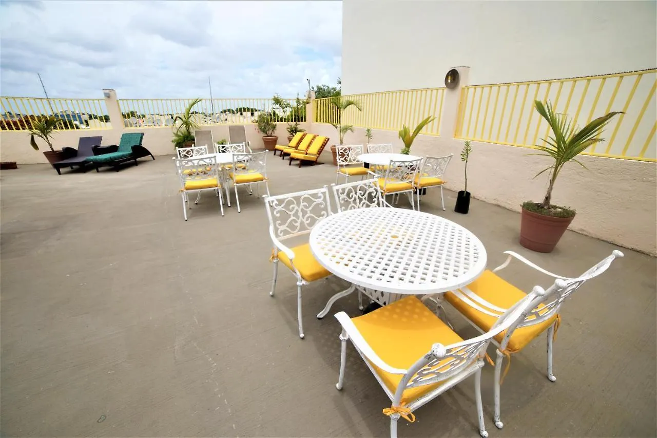 Hotel 12 BEES Playa del Carmen