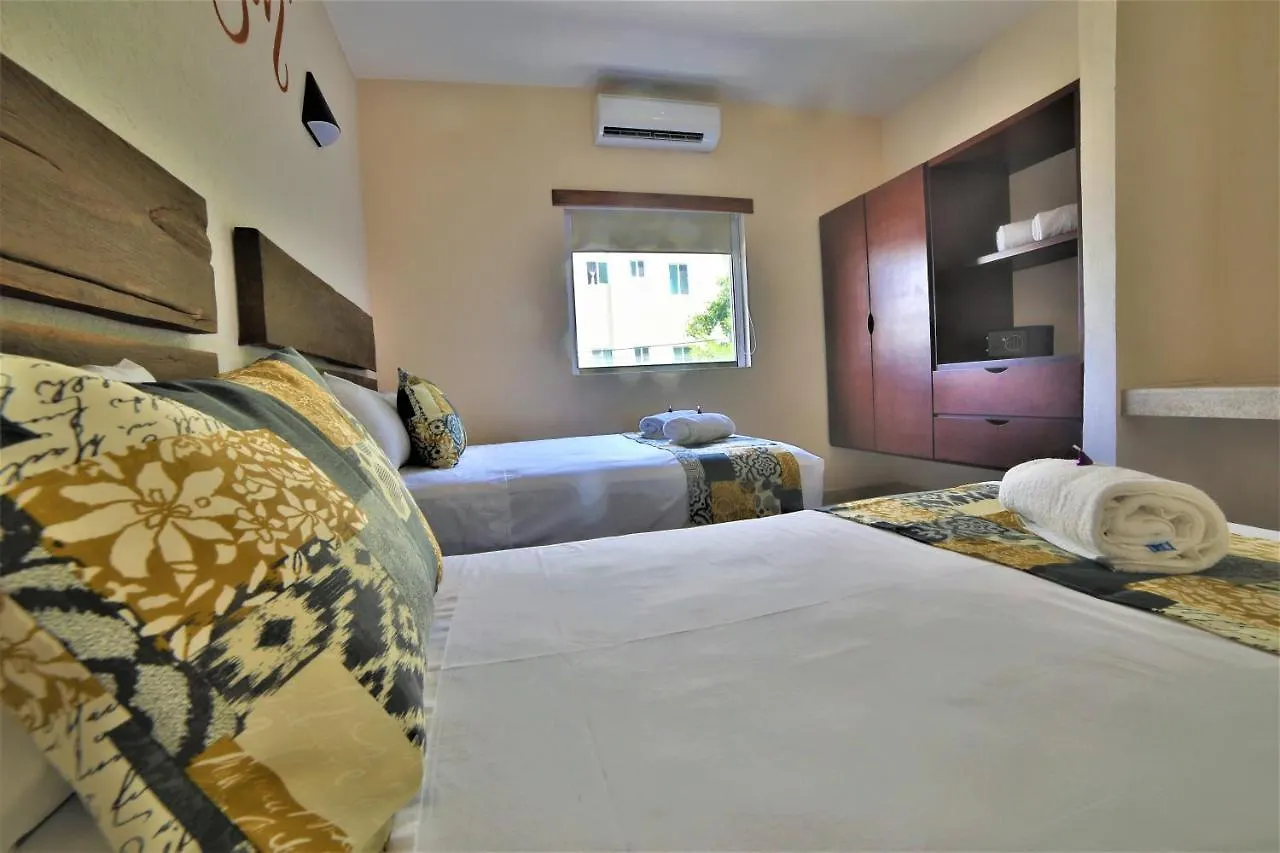 Hotel 12 BEES Playa del Carmen